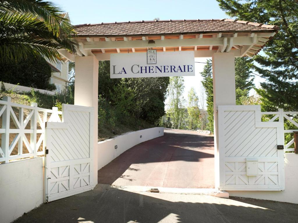 Hotel Villa La Cheneraie Saint-Raphaël Zewnętrze zdjęcie